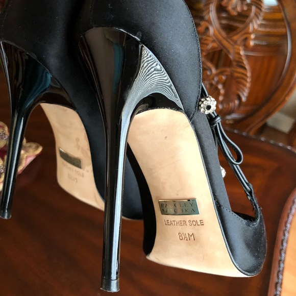 Shoes - Picture 4 of 4